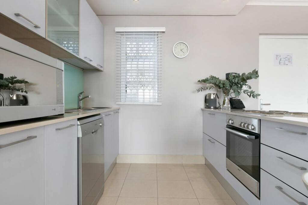 Horizon Bay 205 Self-catering Beachfront By Hmh Kaapstad